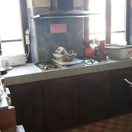Quarto em Acomodações Particulares Chez Virginie Lourdes