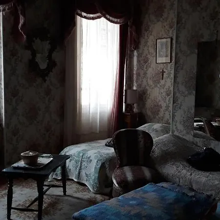 Quarto em Acomodações Particulares Chez Virginie *